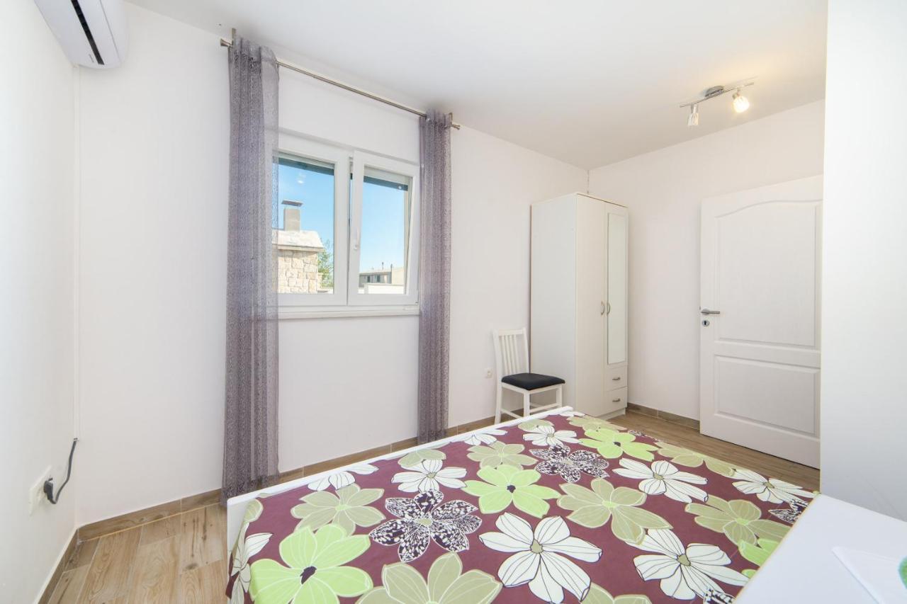 Veliko Brdo  Apartments Masa מראה חיצוני תמונה