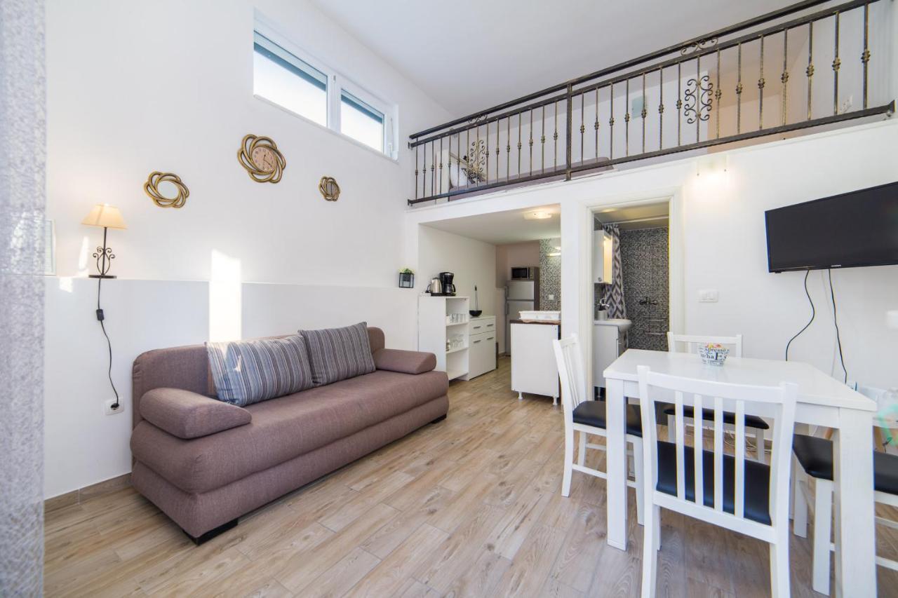 Veliko Brdo  Apartments Masa מראה חיצוני תמונה