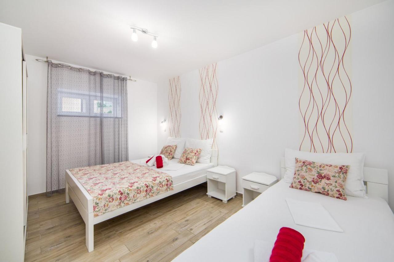 Veliko Brdo  Apartments Masa מראה חיצוני תמונה