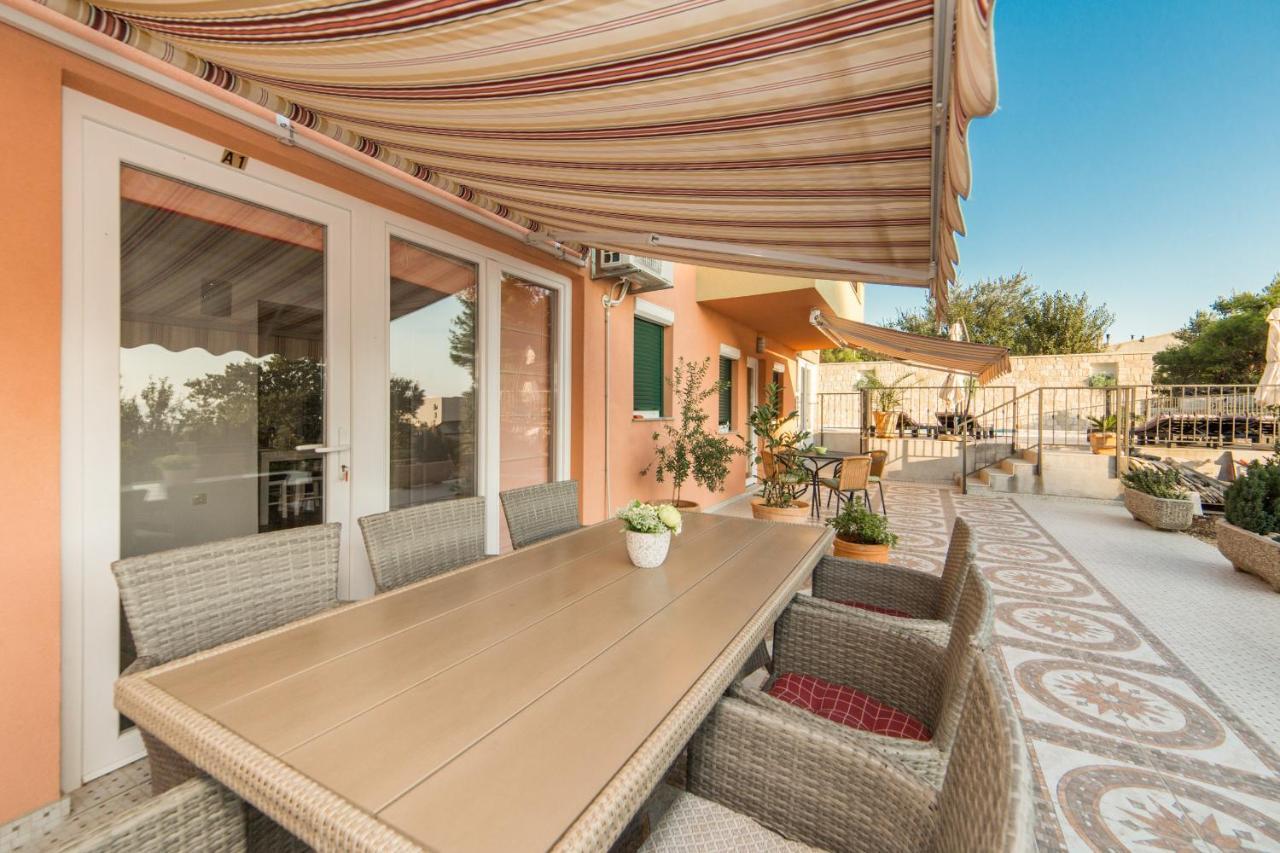 Veliko Brdo  Apartments Masa מראה חיצוני תמונה