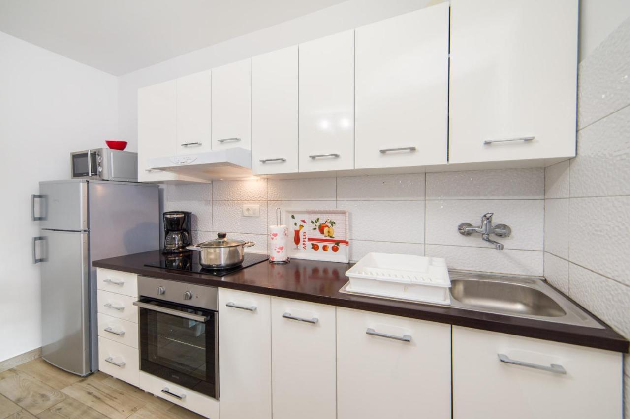 Veliko Brdo  Apartments Masa מראה חיצוני תמונה