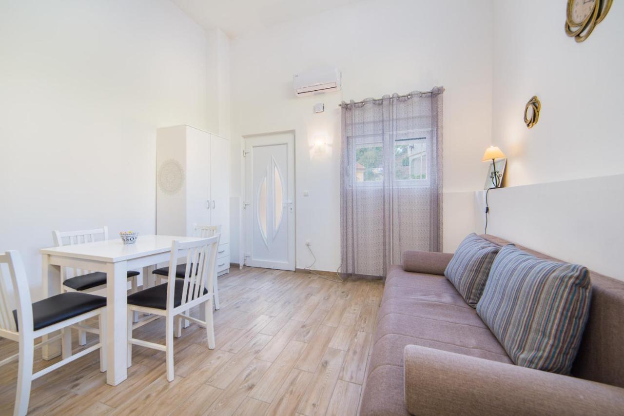 Veliko Brdo  Apartments Masa מראה חיצוני תמונה